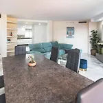 Bb.b5 - Spacious With Amazing View *