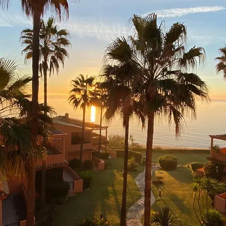 Luxury Three Bedroom At * Estepona