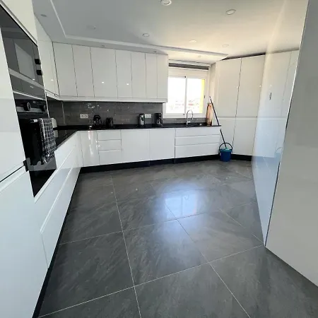 Luxury Three Bedroom At * Estepona