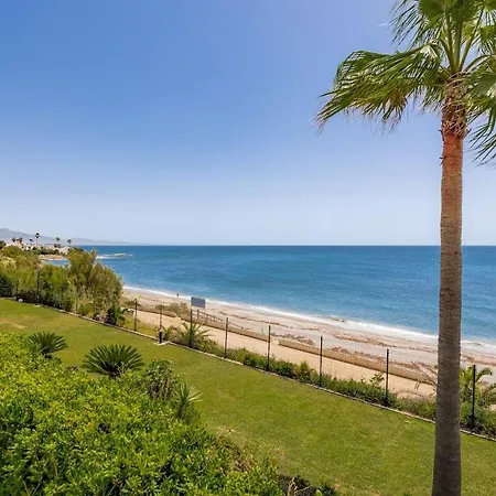 Luxury Three Bedroom At * Estepona