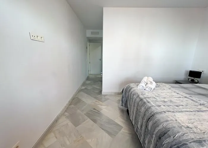 Bb.b5 - Spacious With Amazing View Estepona