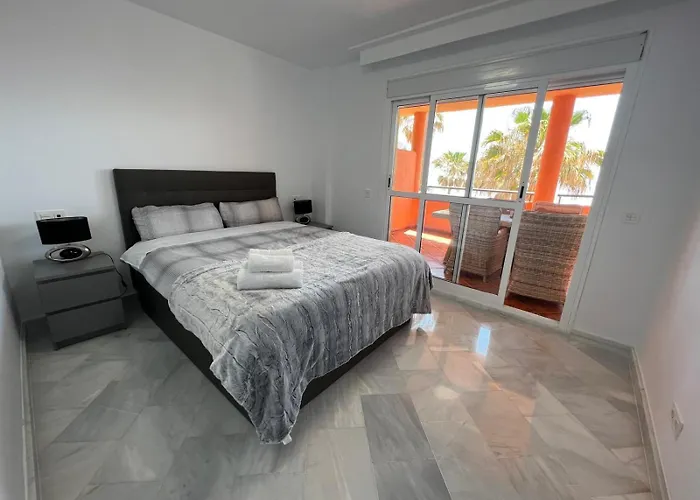 Bb.b5 - Spacious With Amazing View * Estepona
