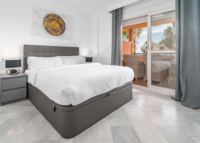 Bb.b5 - Spacious With Amazing View * Estepona