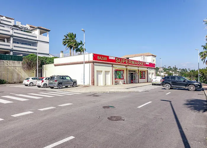 Bb.b5 - Spacious With Amazing View Estepona