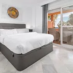 Bb.b5 - Spacious With Amazing View * Estepona