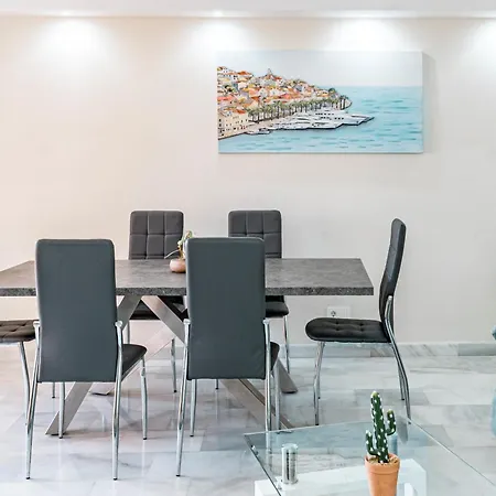 Bb.b5 - Spacious With Amazing View Апартаменти