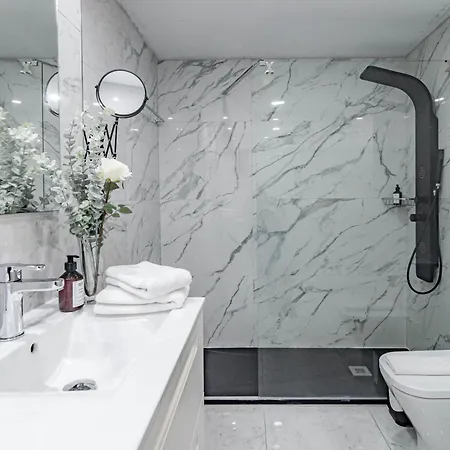 Апартаменти Bb.b5 - Spacious With Amazing View *